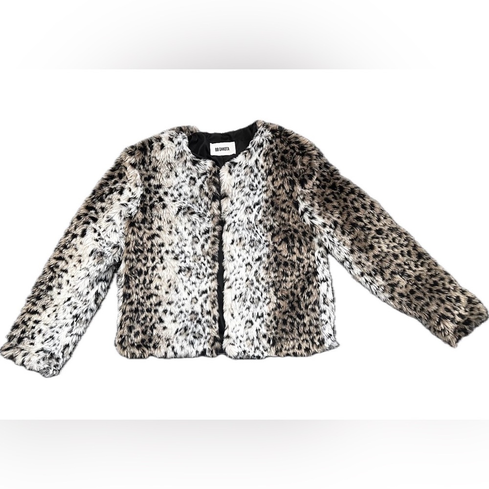BB Dakota cropped Leopard Print Faux Fur Jacket size Small
